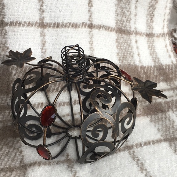 Beautiful Accent Metal Pumpkin with 6 Orange Jewels - Picture 5 of 9